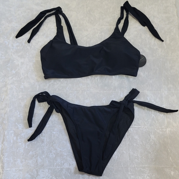 Blooming Jelly Black Tie-Side Bikini Set - Picture 1 of 6